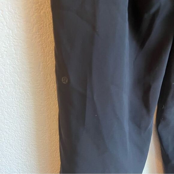 Lululemon On the Fly Wide-Leg 7/8 Pant *Woven
Black - Picture 10 of 10
